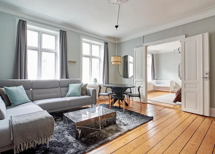 Spacious Scandinavian 3Br In Vibrant Area